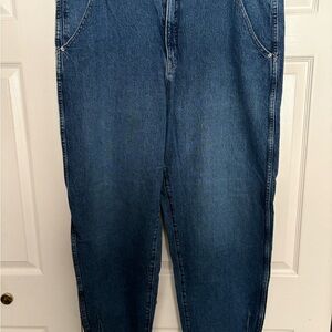 Banana Republic Women's Barrel Jeans in Medium Blue